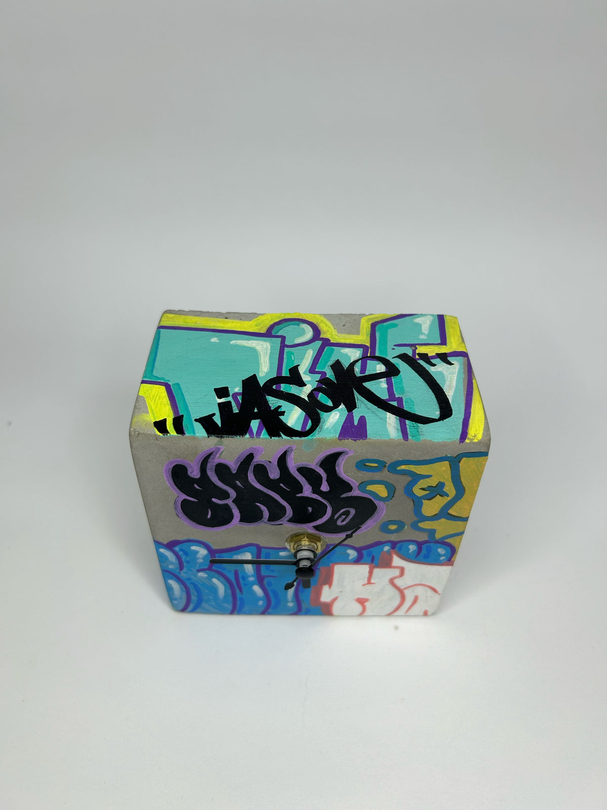 Graffiti Clock - 2/2