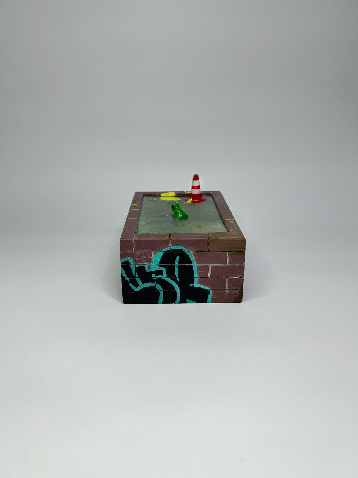 Brick Box - 2/3